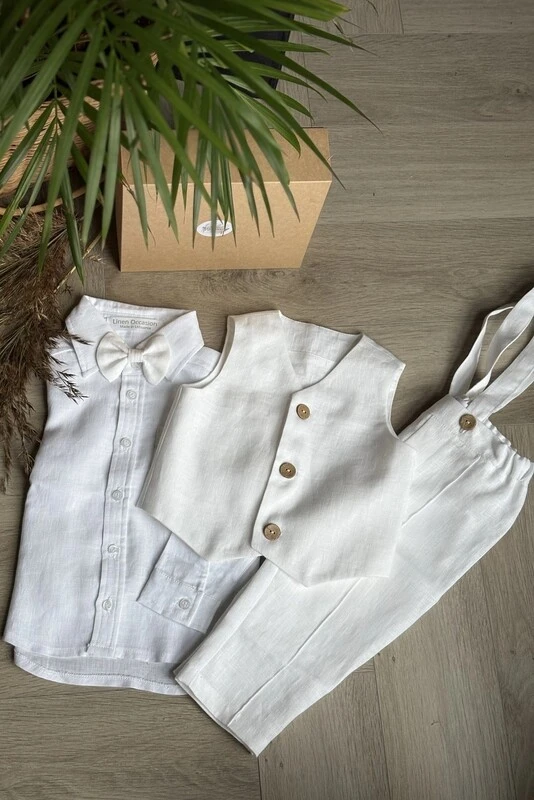 White linen baptism suit with vest for boys